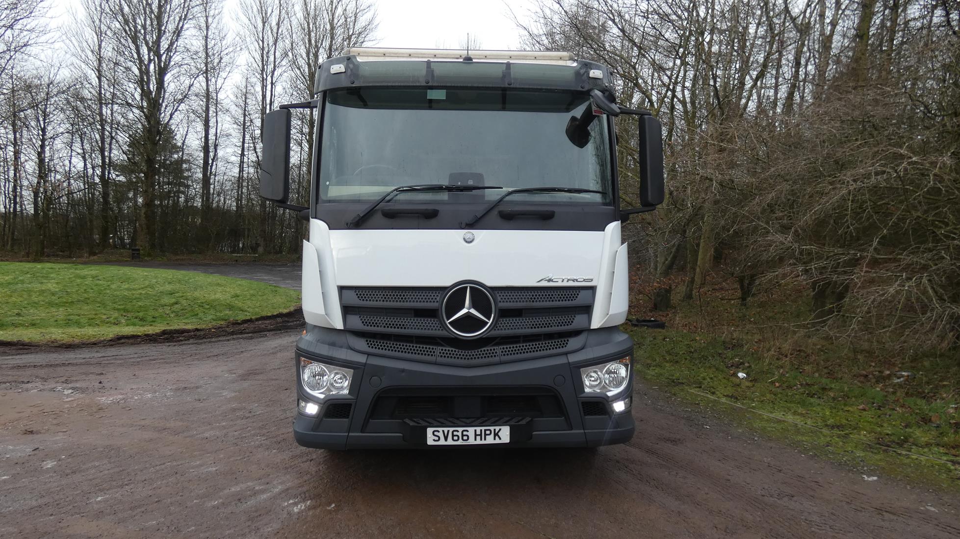 26000kgs MERCEDES BENZ Actros 2533 | Alltruck Group - Truck Sales